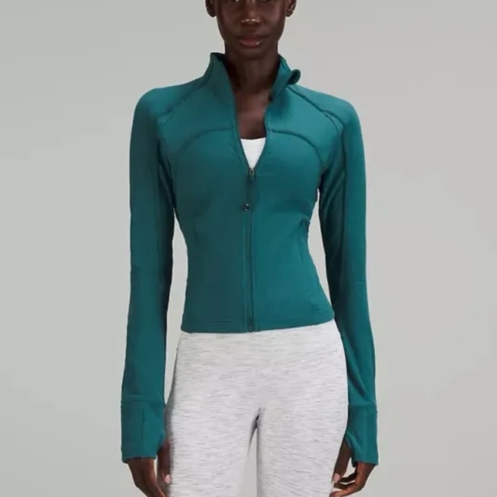 Lululemon cropped define ribbed NuLu jacket